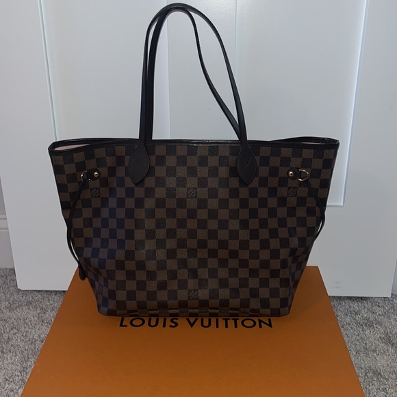 Louis Vuitton Neverfull MM - Picture 2 of 10
